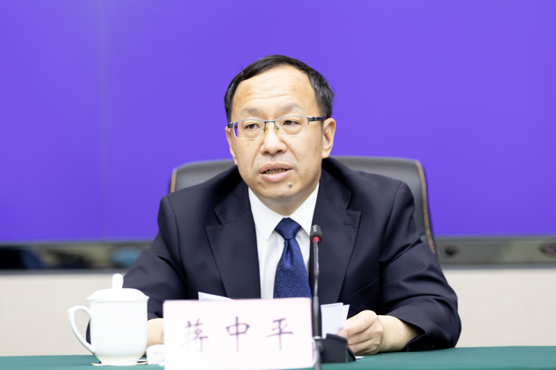 省委政法委副书记、省打击整治养老诈骗专项行动办公室副主任蒋中平.jpg