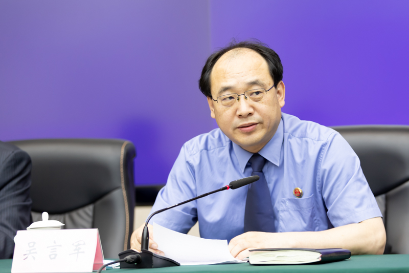 省检察院党组副书记、分管日常工作的副检察长吴言军.jpg