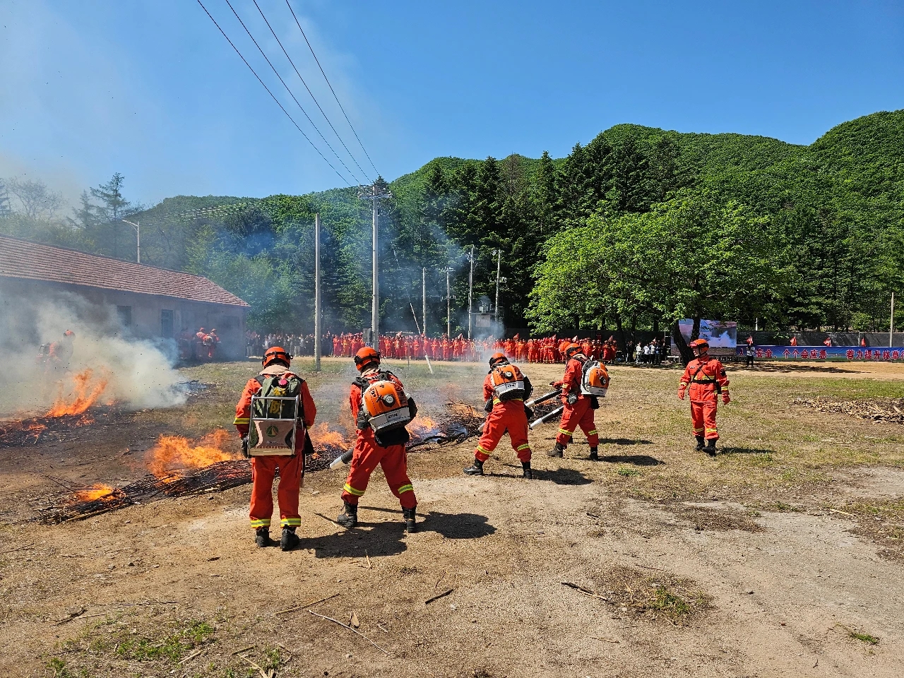 省林草局在岫岩县举行全国防灾减灾日集中宣传演练活动
