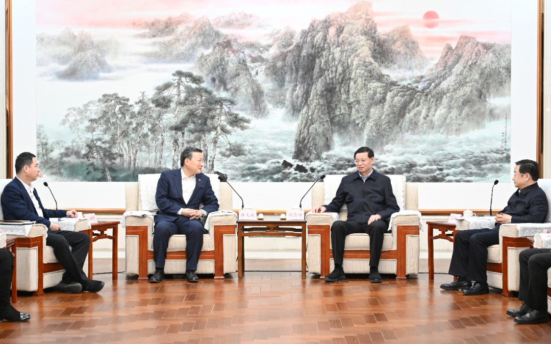 许昆林王新伟会见中信集团总经理张文武