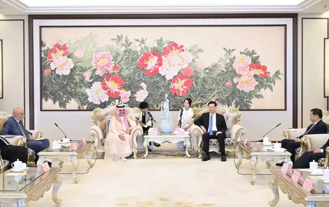 许昆林王新伟会见沙特国际电力和水务公司董事长穆罕默德·阿布纳扬