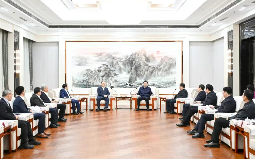 许昆林王新伟会见吉利控股集团董事长李书福