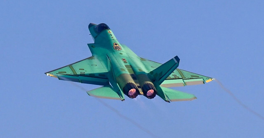 歼-35在沈阳开启新年第一飞！