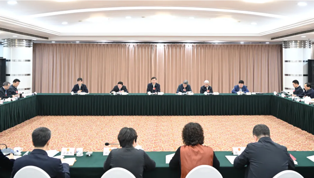 辽宁代表团举行分组会议审议“两高”工作报告 许昆林王新伟杨晓超郝鹏侯建国参加