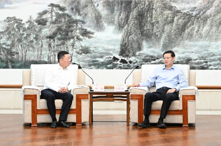 许昆林会见珠海科技产业集团董事长由杨总经理郭瑾