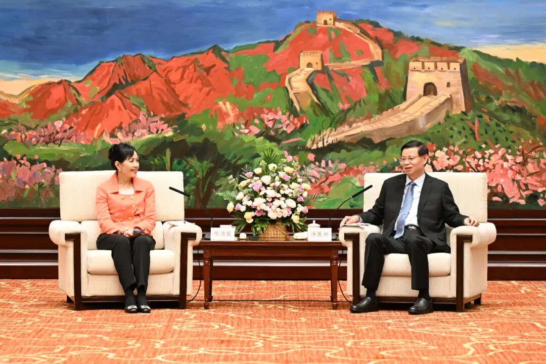 许昆林会见香港企业家考察团