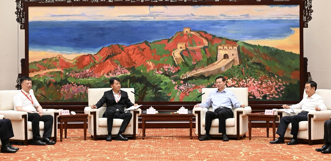 许昆林王新伟会见上市公司投资考察团一行