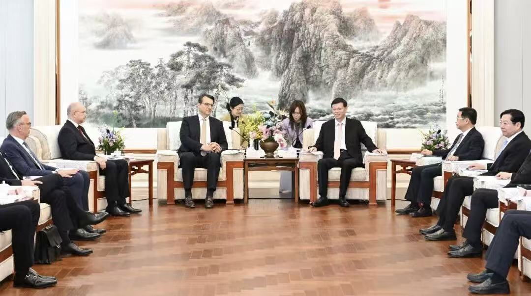 许昆林王新伟会见德国宝马集团董事长聂科维 霍步刚参加